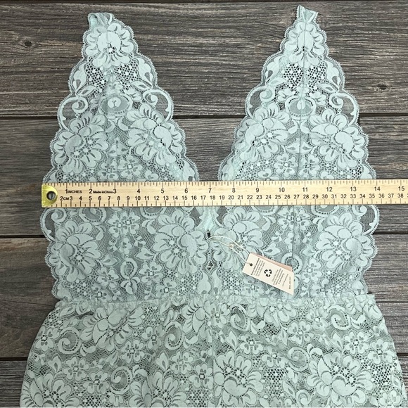 Free People X HAH Comin in Haht Lace Bodysuit Size Large Something Blue - Picture 11 of 16